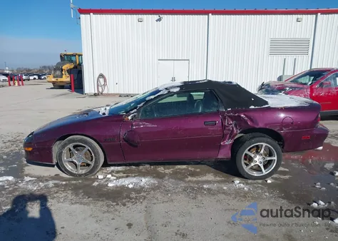 1995 Chevrolet Camaro Z28 z USA, uszkodzony, nr VIN 2G1FP32P0S2131442